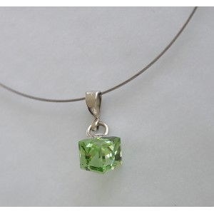 Kette mit Swarovski Würfel Peridot